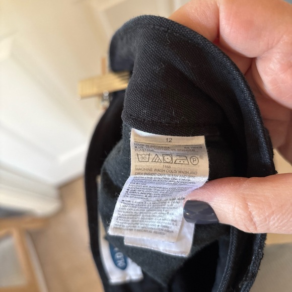 Old Navy Wide Crop Twill Black Pants - Picture 4 of 5